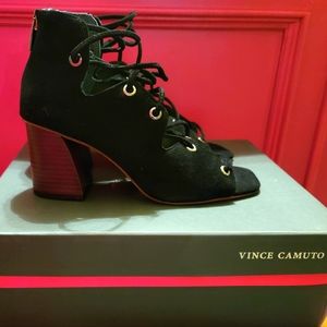NEW Vince Camuto Black Suede Block Heel Booties Sz 6.5M